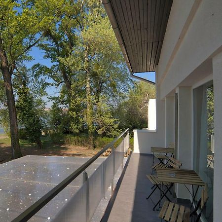 Siraly Panzio Topart Tata Exterior photo